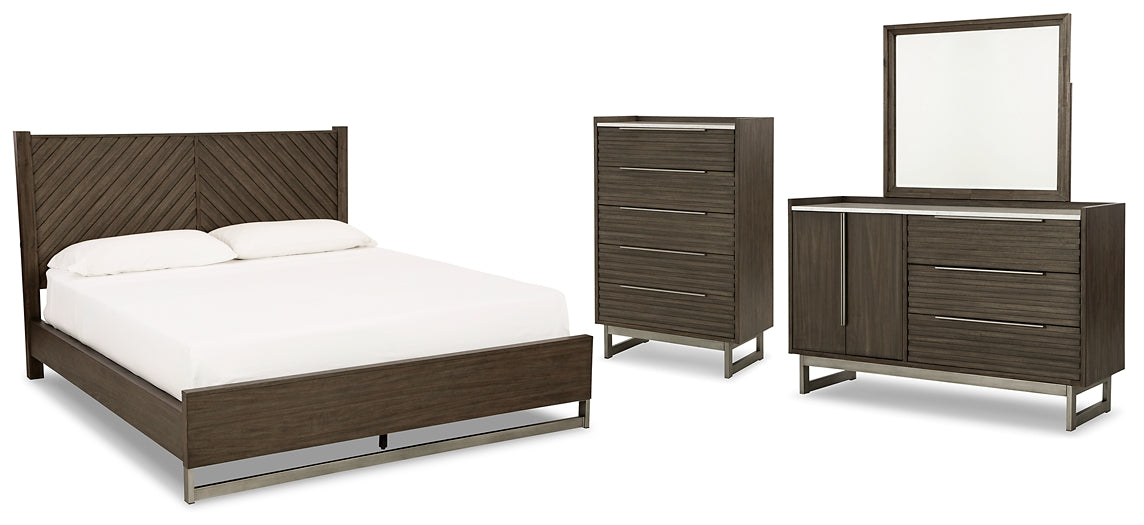 Cama Arkenton California King con paneles, cómoda y espejo