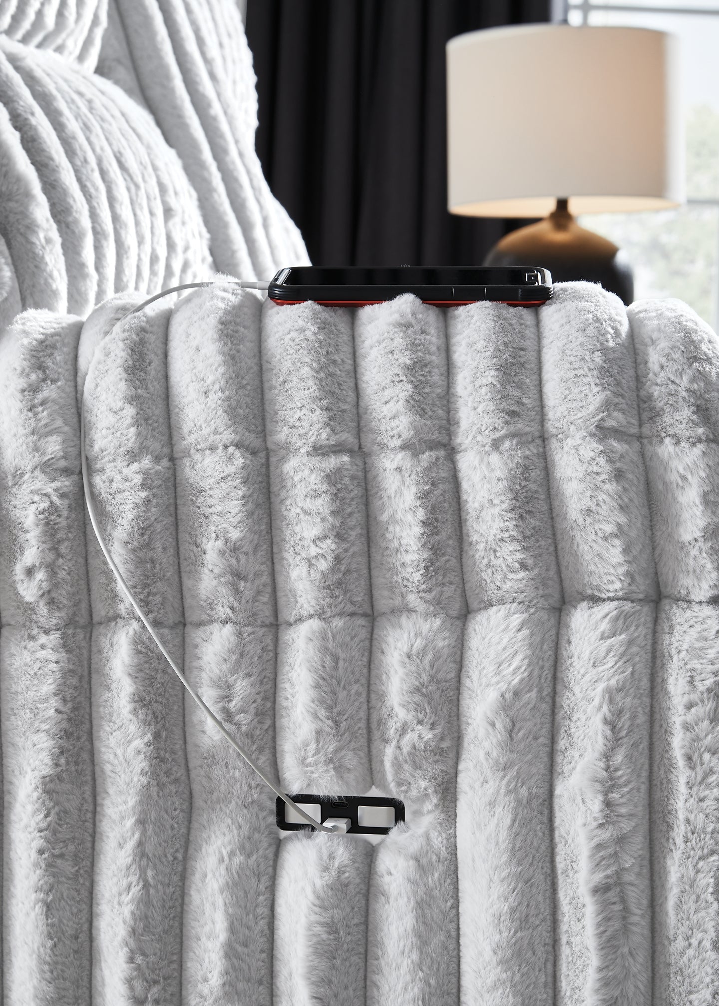Sillón reclinable eléctrico de pared Zero de Rhines Falls
