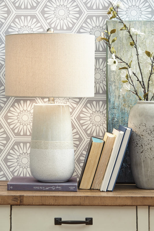 Ashley Express - Lámpara de mesa de cerámica Shavon (1 unidad)