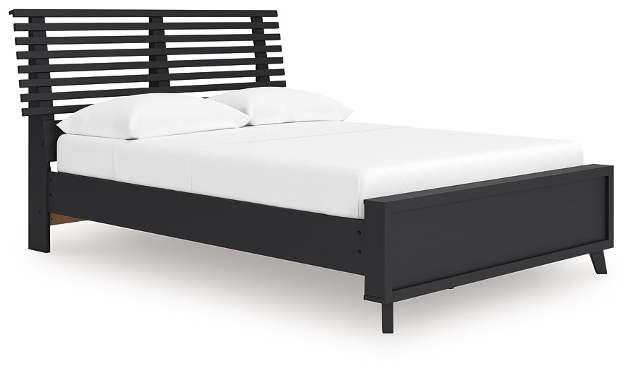 Ashley Express - Cama Danziar con paneles de láminas