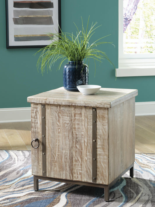 Ashley Express - Gabinete decorativo Laddford