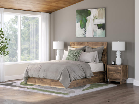 Ashley Express - Cama Queen Chirason con paneles
