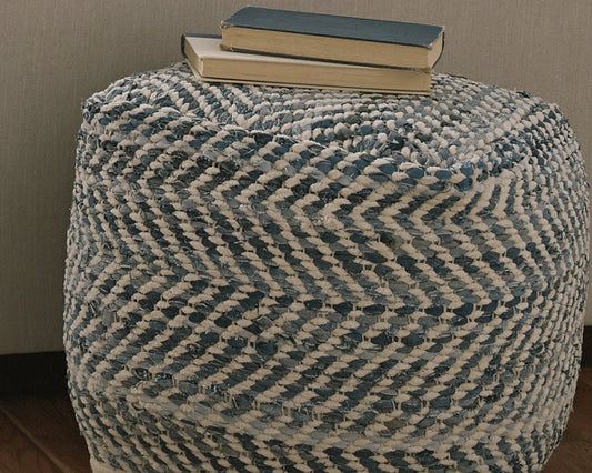 Ashley Express - Puf Chevron
