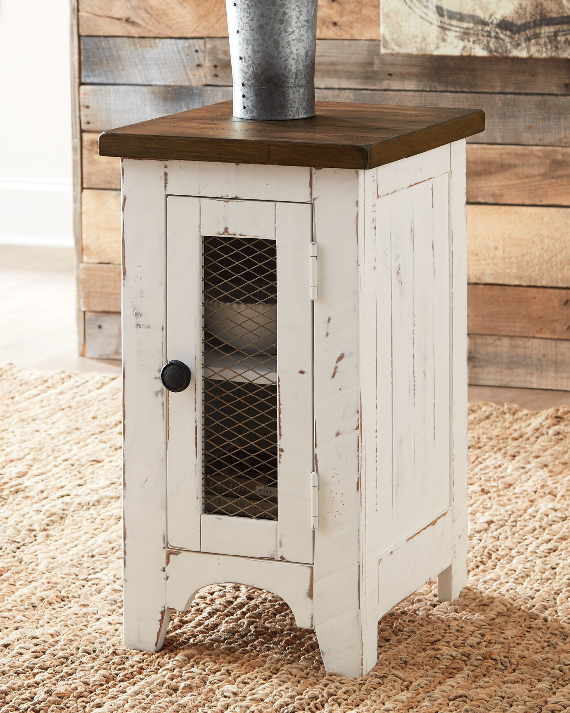 Ashley Express - Mesa auxiliar con silla Wystfield