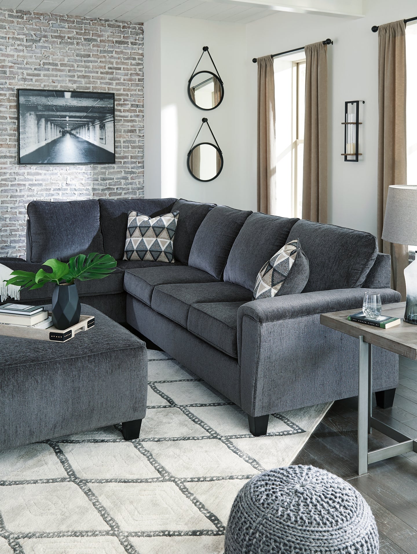 Seccional Abinger de 2 piezas con chaise longue