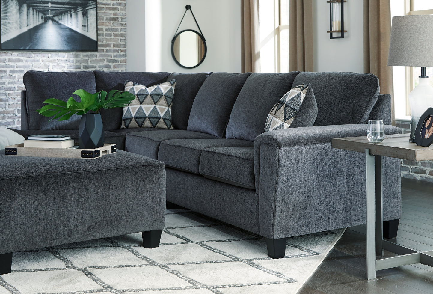 Seccional Abinger de 2 piezas con chaise longue