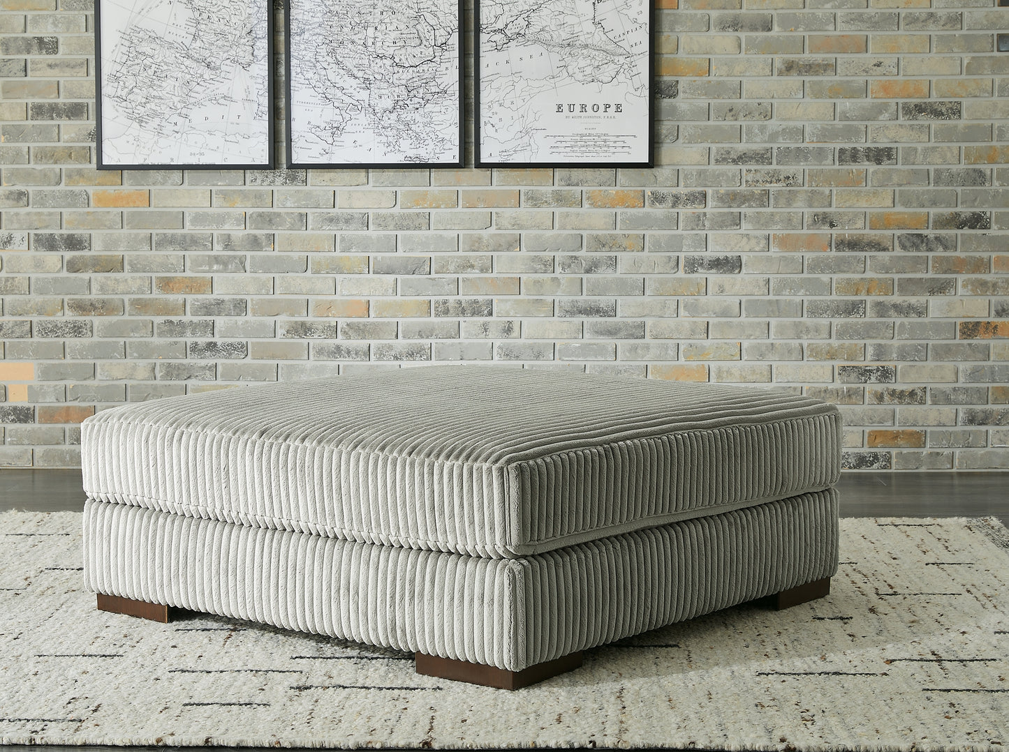 Otomana extragrande con acento Lindyn