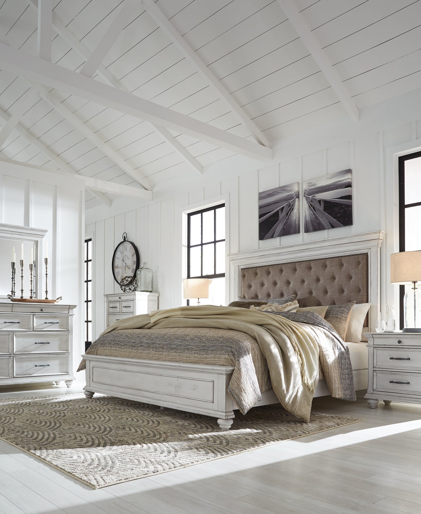 Cama con paneles Kanwyn