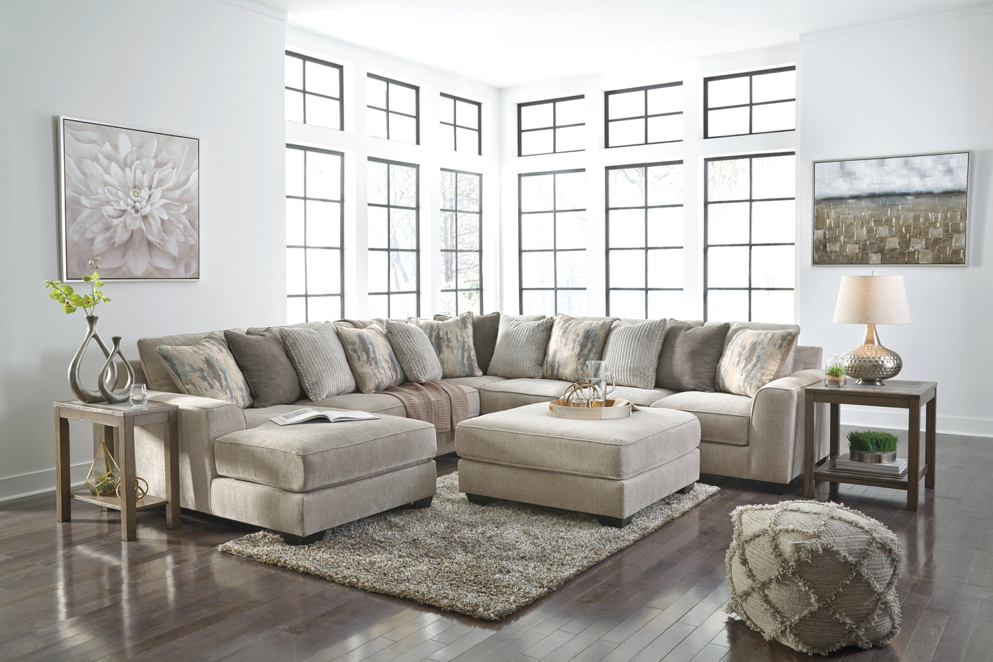 Seccional Ardsley de 4 piezas con chaise longue