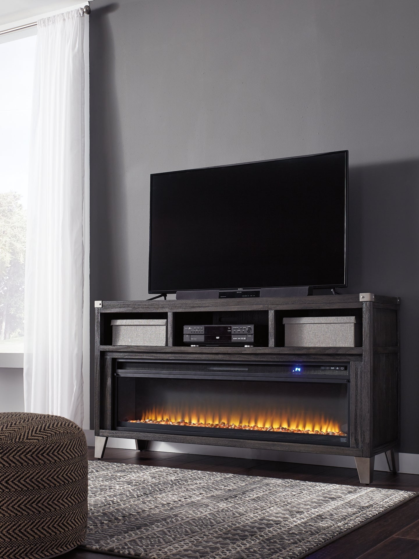 Mueble para TV Todoe de 65" con chimenea eléctrica