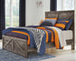 Ashley Express - Cama con paneles Wynnlow Crossbuck