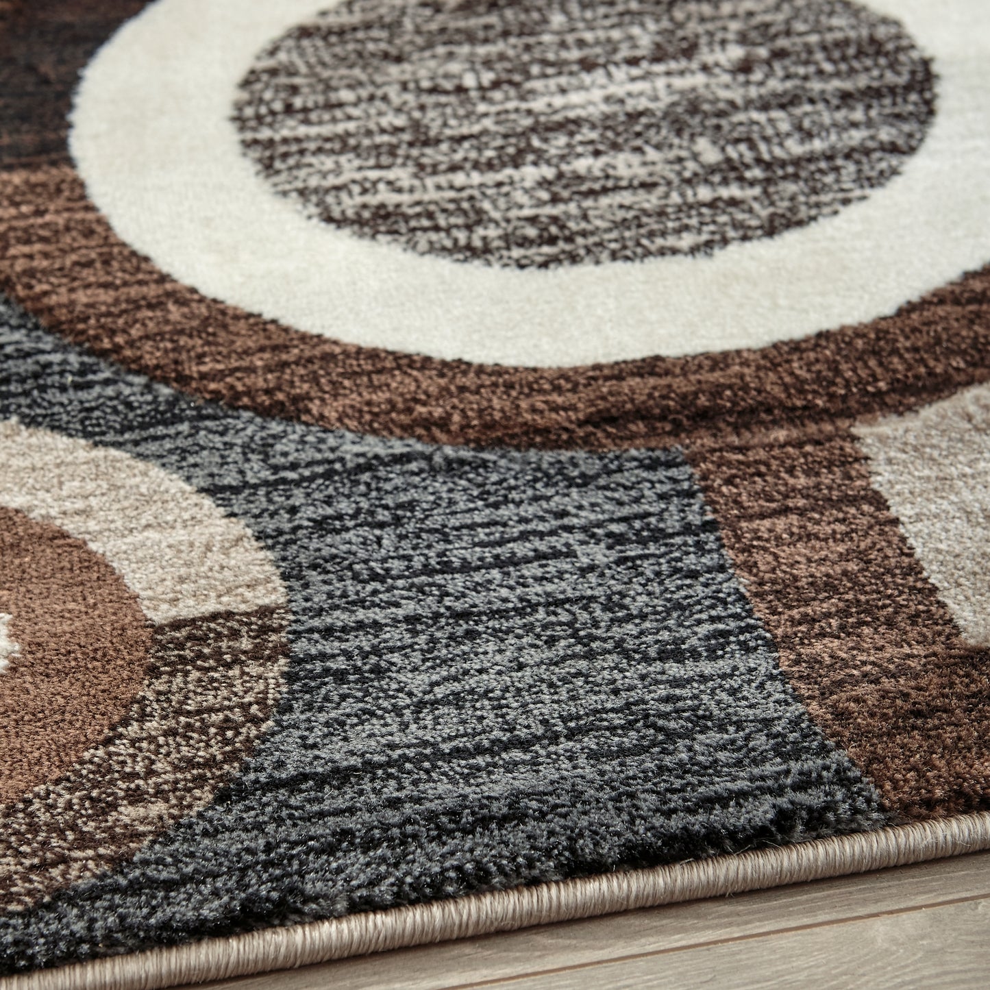 Ashley Express - Alfombra mediana Guintte