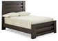 Ashley Express - Cama con paneles Brinxton