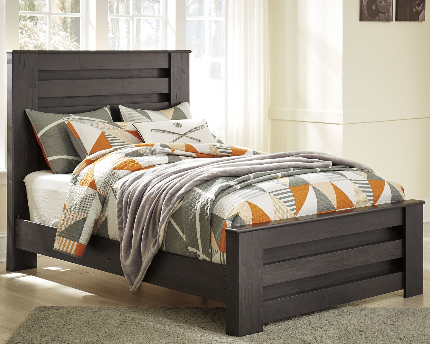 Ashley Express - Cama con paneles Brinxton