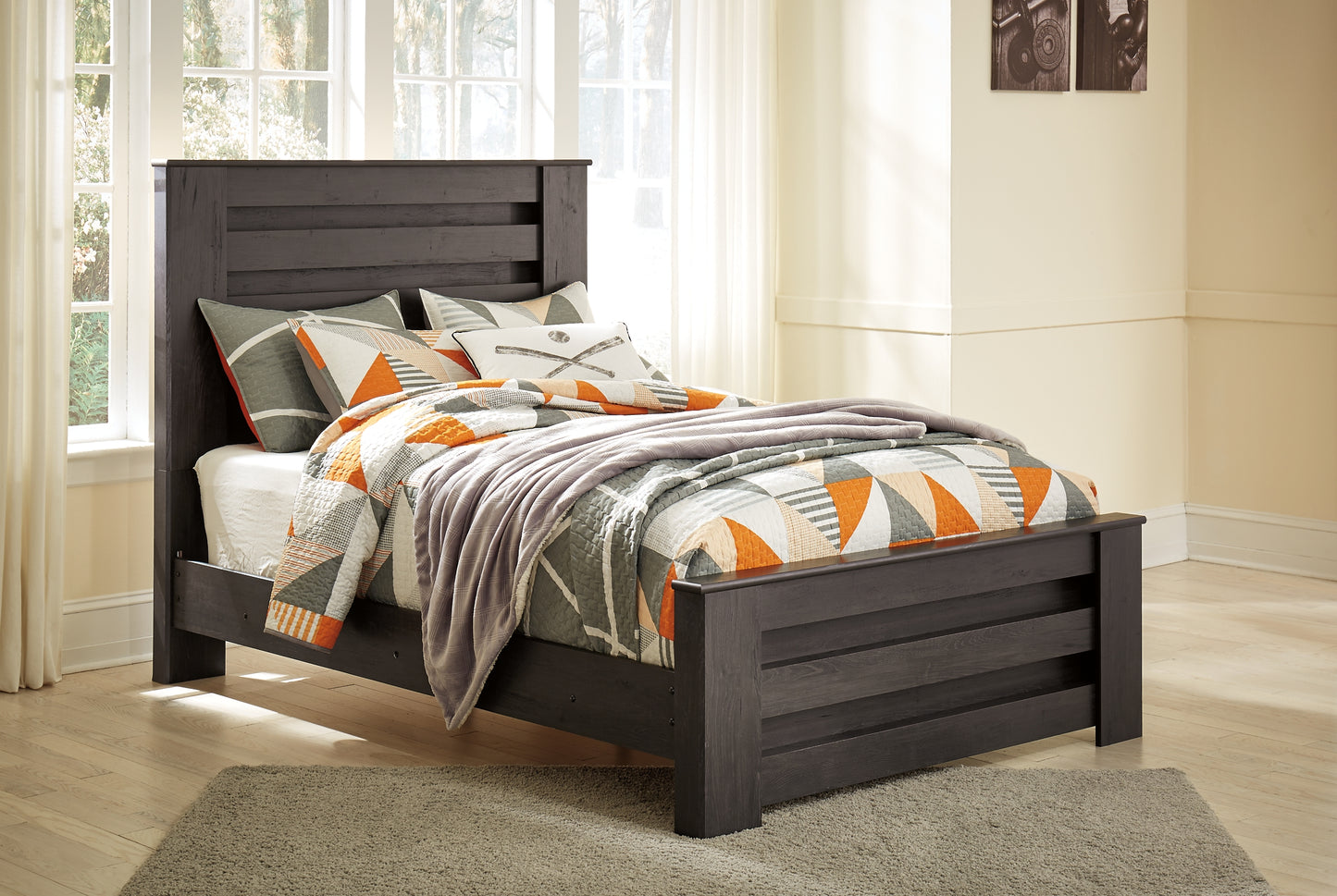 Ashley Express - Cama con paneles Brinxton