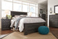 Ashley Express - Cama con paneles Brinxton