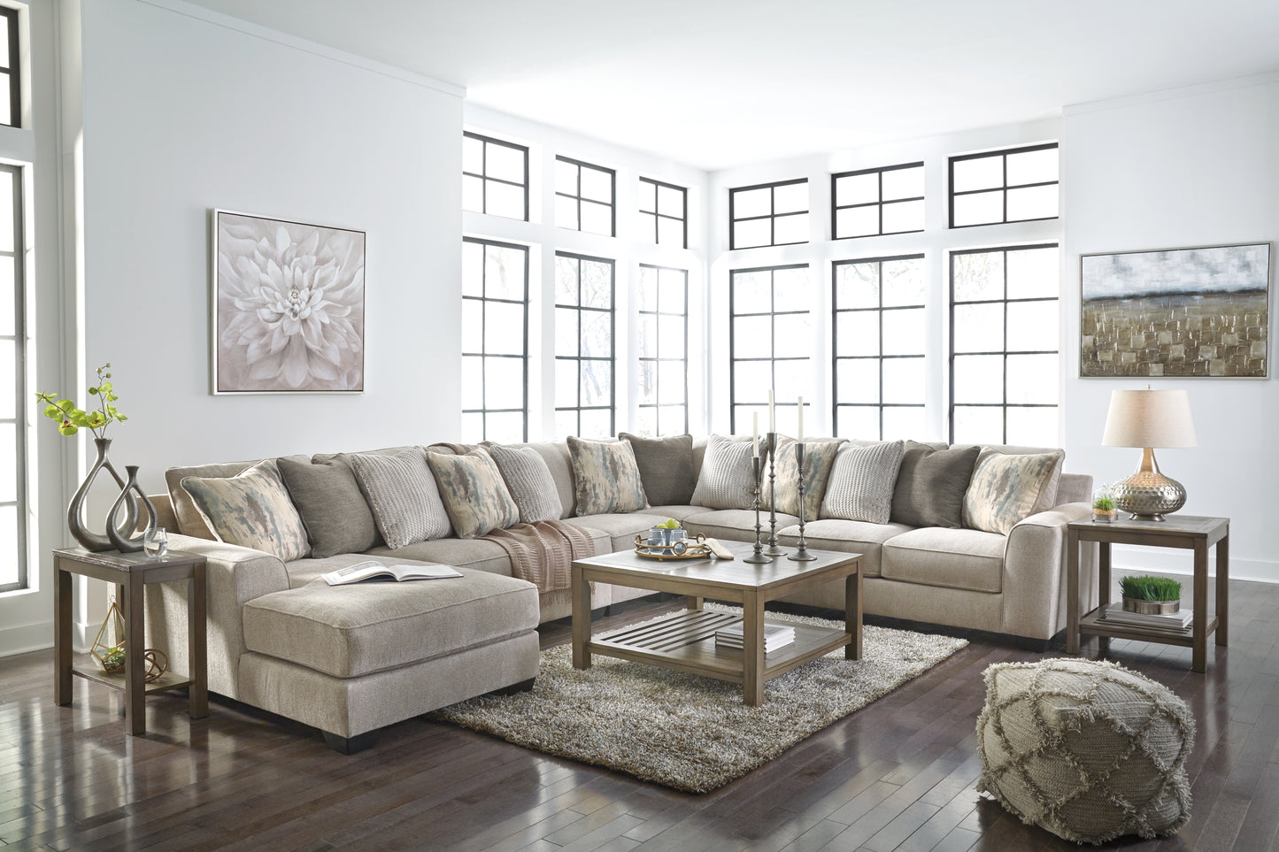 Seccional Ardsley de 5 piezas con chaise longue