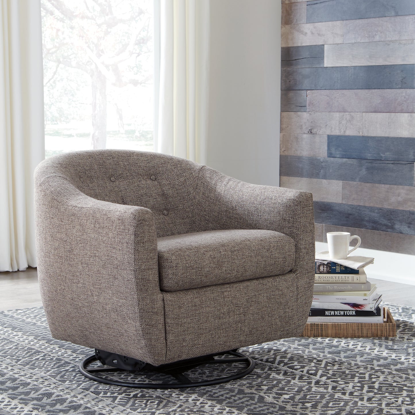 Silla giratoria con acento Upshur