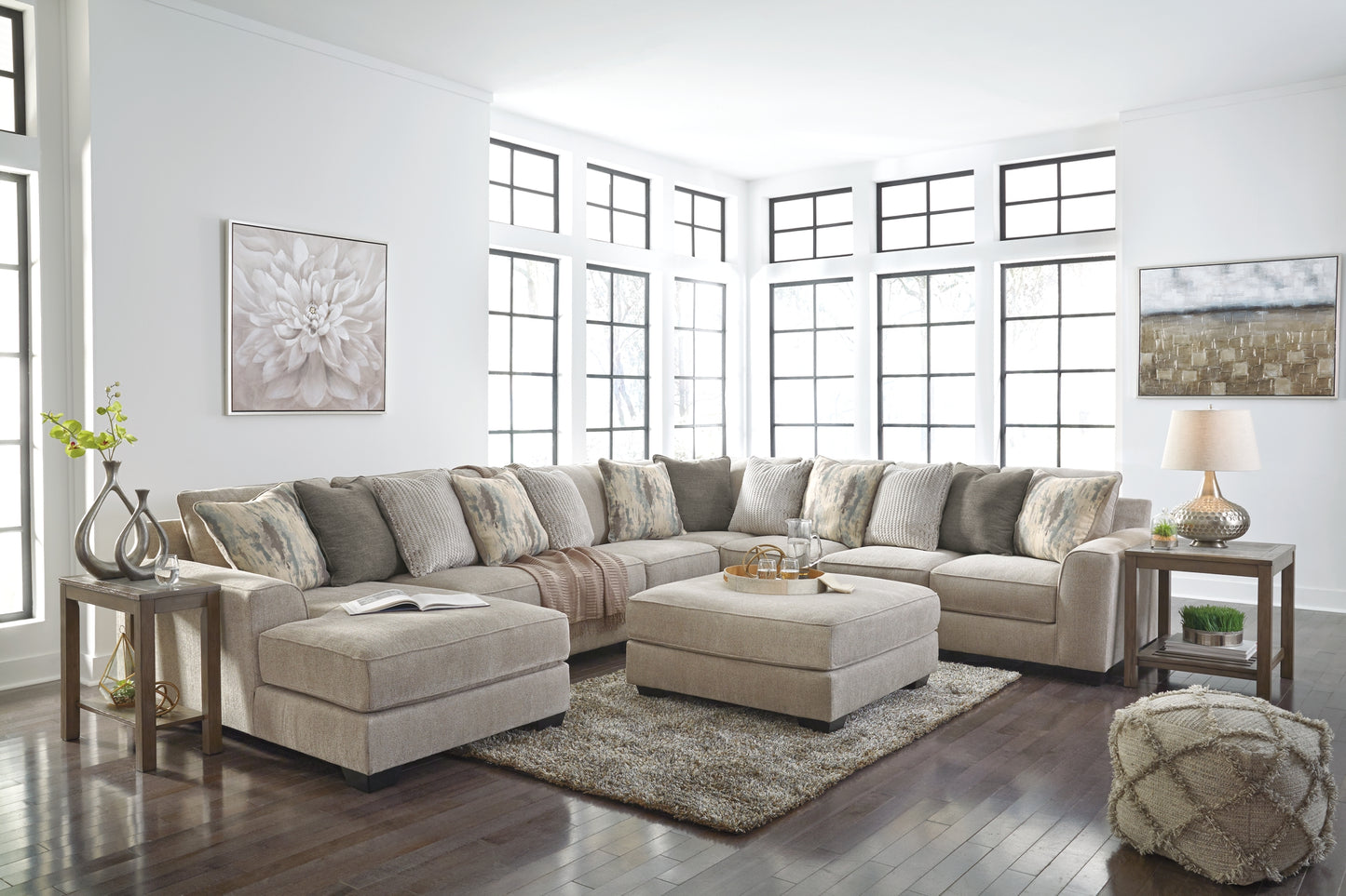 Seccional Ardsley de 5 piezas con chaise longue