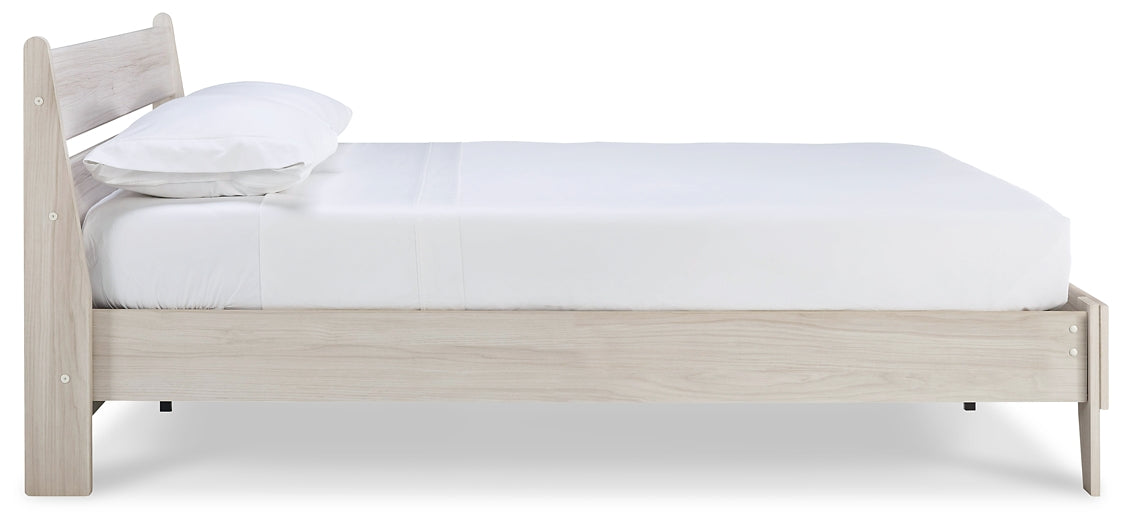 Ashley Express - Cama con plataforma y paneles Socalle