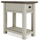 Ashley Express - Mesa auxiliar con silla Bolanburg