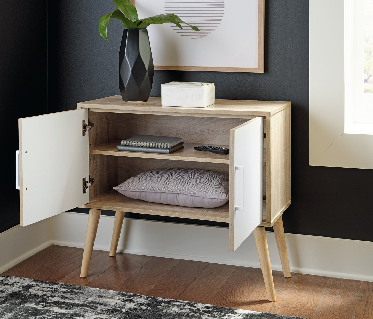 Ashley Express - Gabinete decorativo Orinfield
