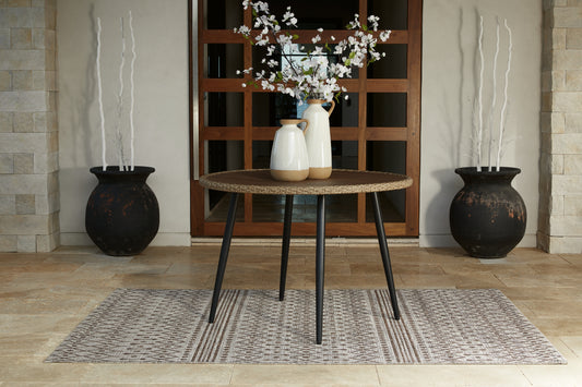 Ashley Express - Mesa de comedor redonda Amaris
