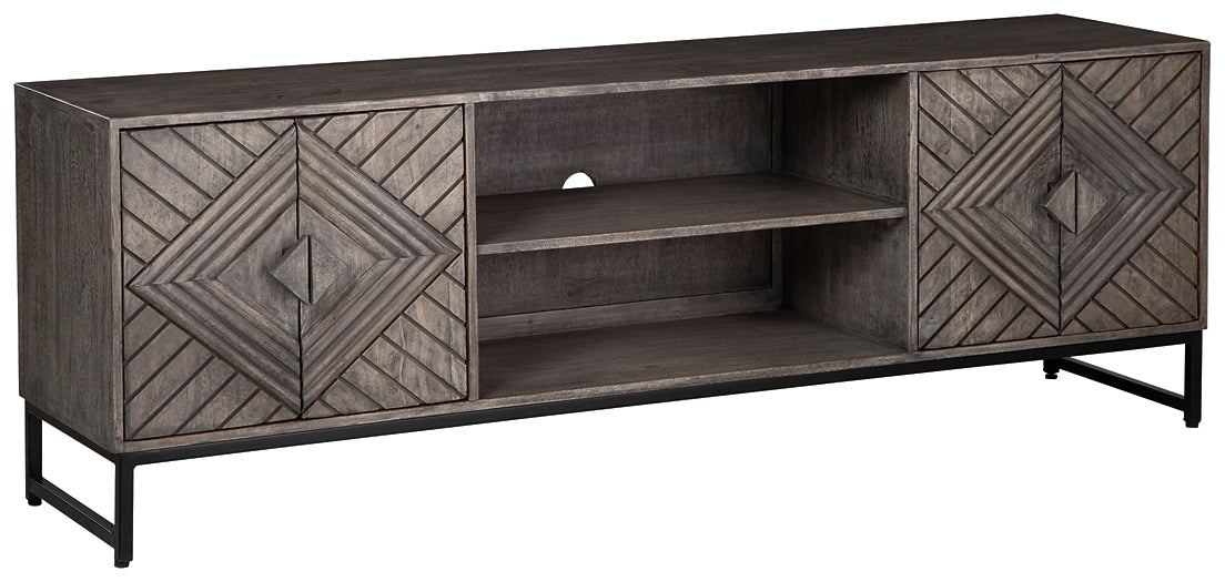 Gabinete de acento Treybrook