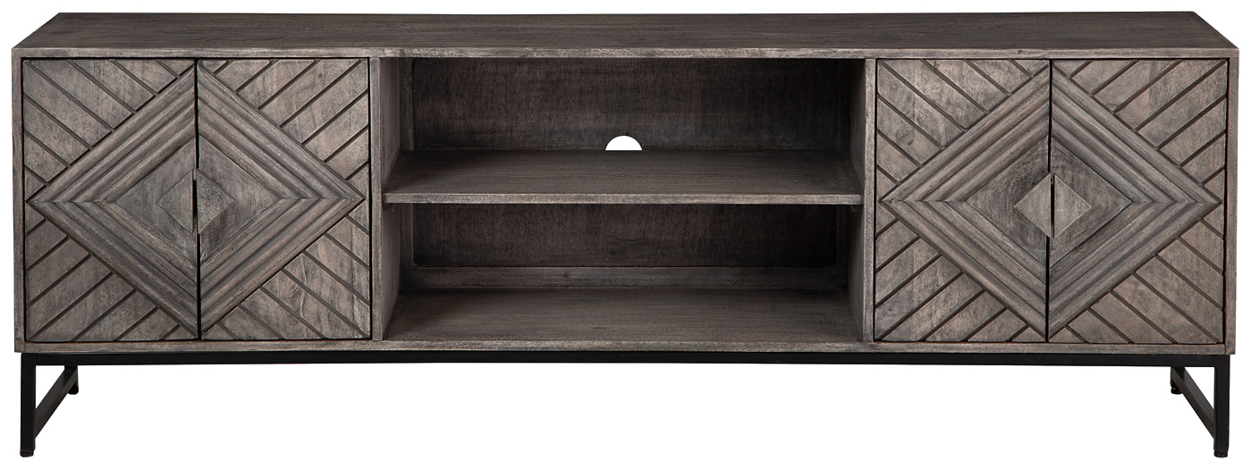 Gabinete de acento Treybrook