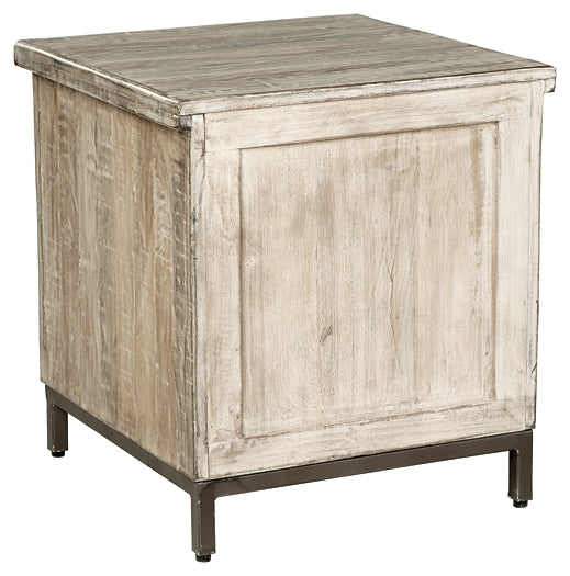 Ashley Express - Gabinete decorativo Laddford