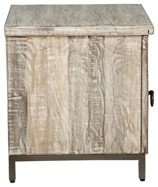 Ashley Express - Gabinete decorativo Laddford