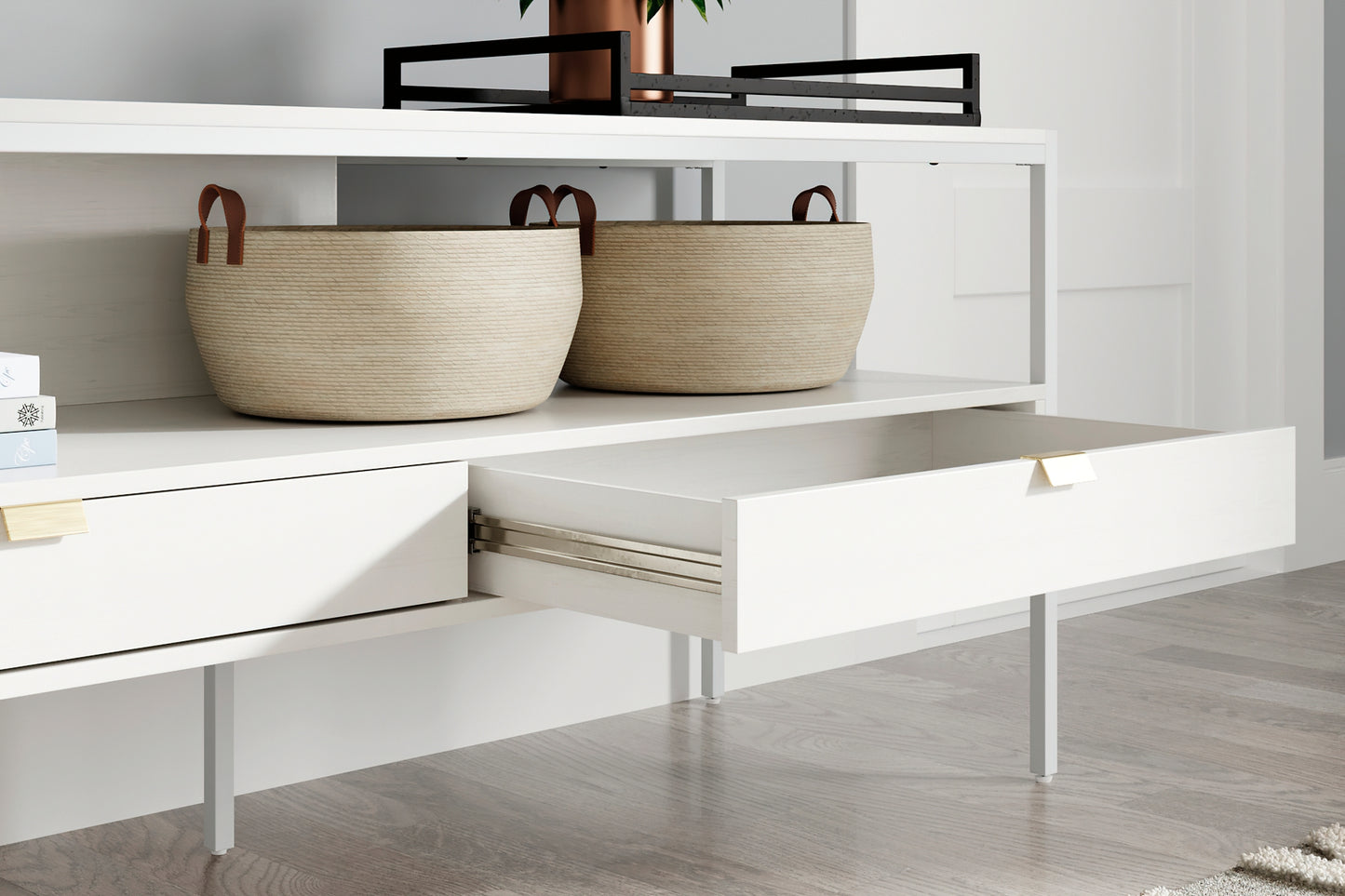 Ashley Express - Soporte para TV grande Deznee