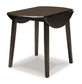 Ashley Express - Mesa de comedor Hammis y dos sillas