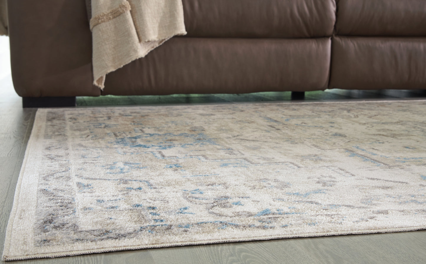 Ashley Express - Alfombra grande lavable Barkham