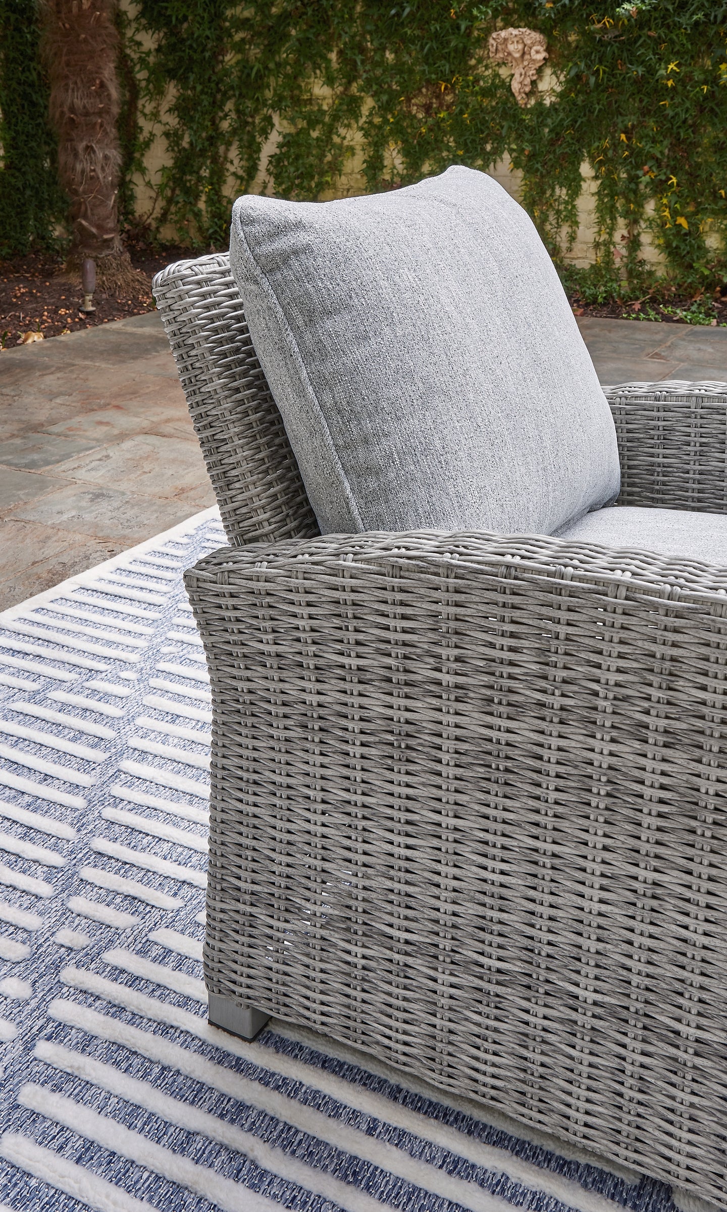 Ashley Express - Sillón de playa Naples con cojín (1 unidad)