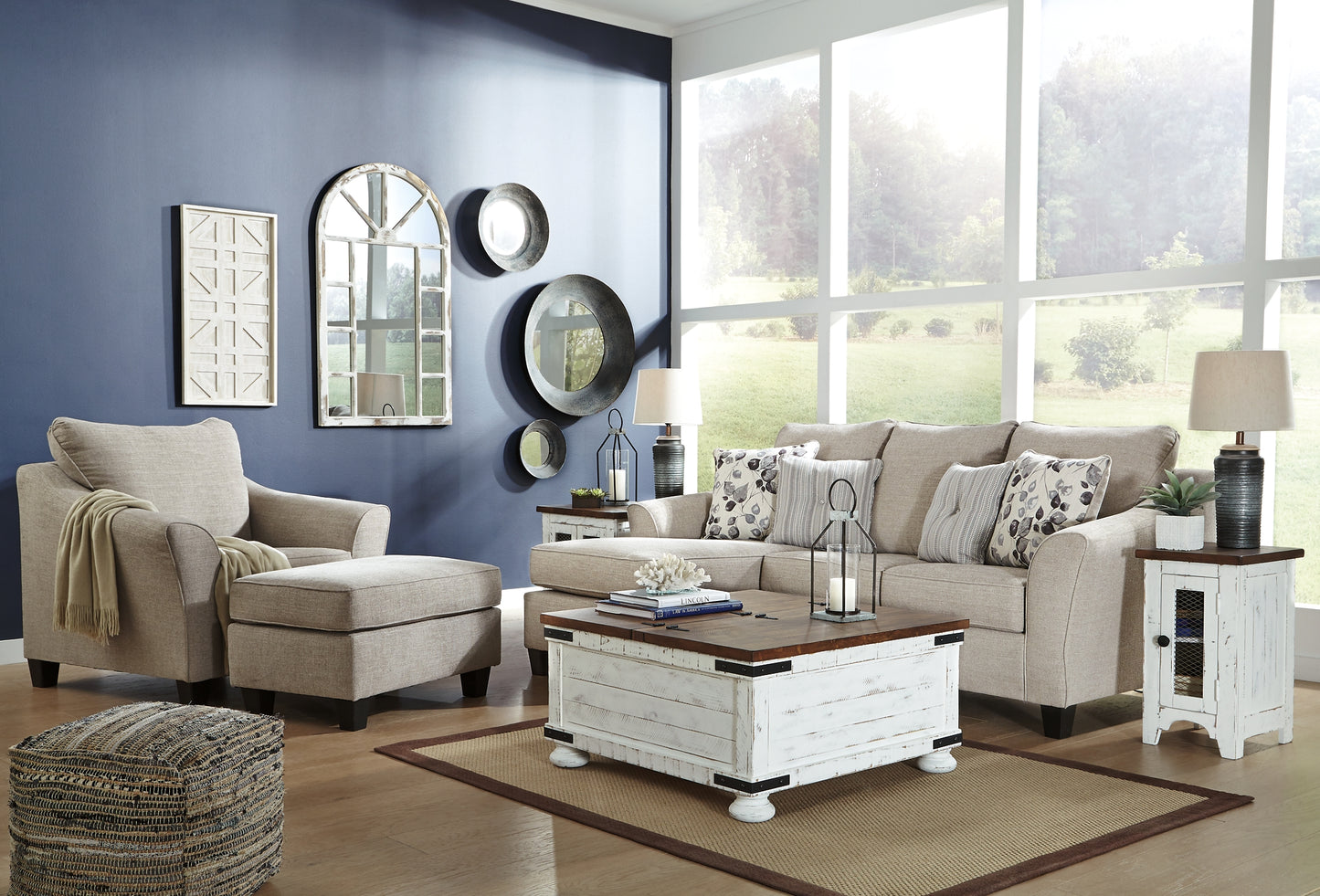 Sofá, chaise longue y otomana Abney