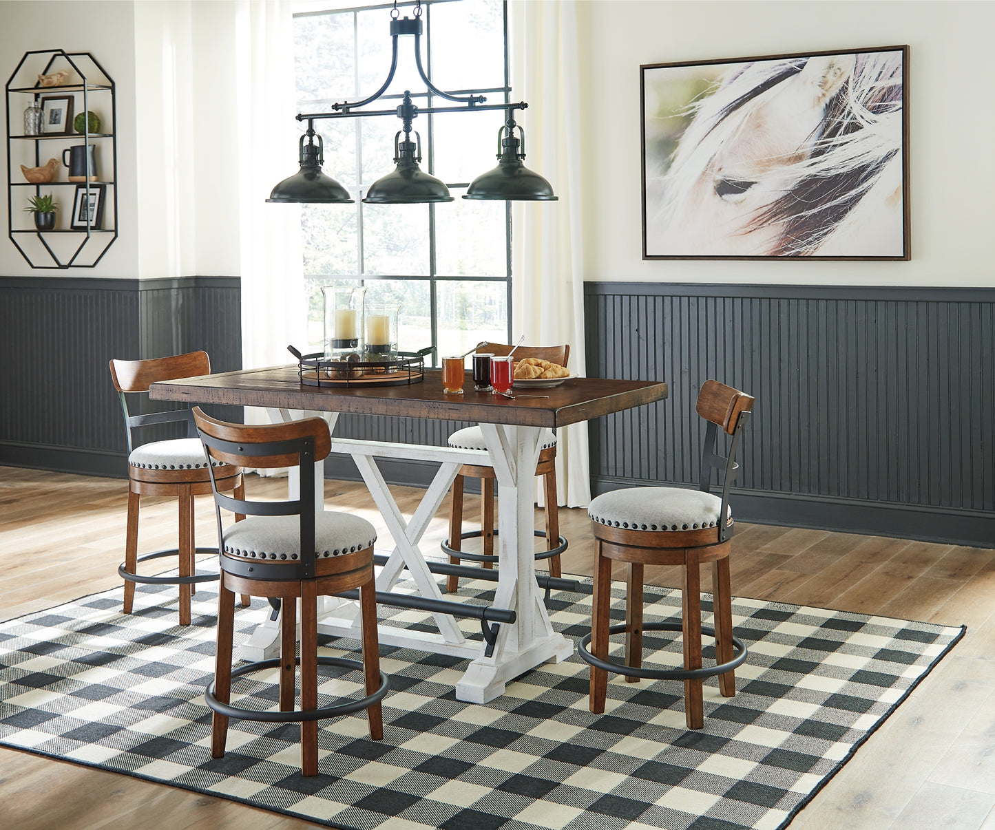 Ashley Express - Mesa de comedor Valebeck de altura de mostrador y 4 taburetes