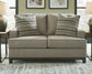 Sofá y loveseat Kaywood