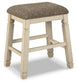 Mesa de comedor de altura de mostrador Bolanburg y 4 taburetes