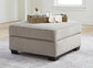 Ashley Express - Otomana Claireah con almacenamiento