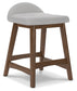 Ashley Express - Mesa de comedor Lyncott de altura de mostrador y 4 taburetes