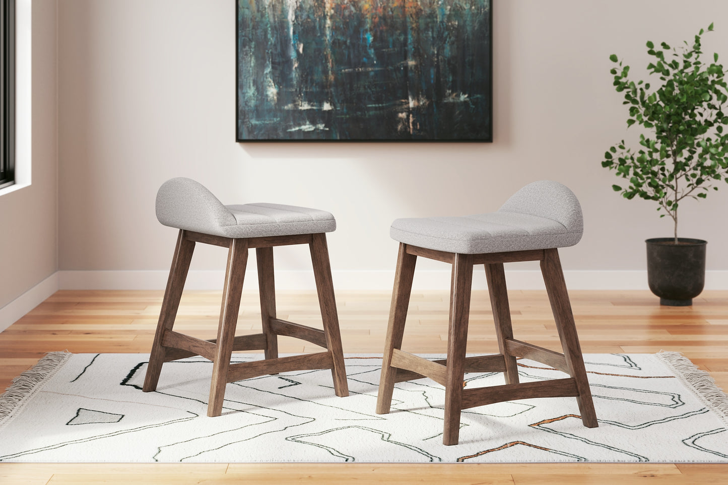 Ashley Express - Mesa de comedor Lyncott de altura de mostrador y 4 taburetes