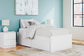 Ashley Express - Cama de plataforma Onita con espacio de almacenamiento en un lateral