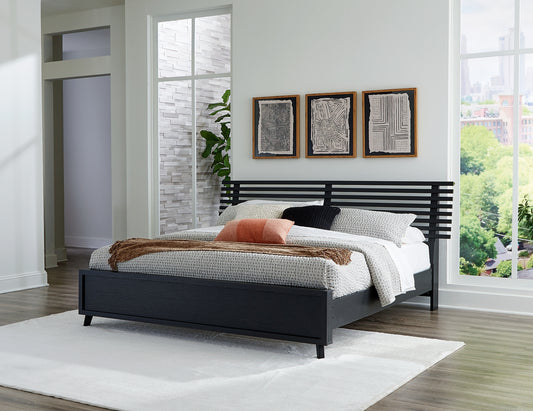 Ashley Express - Cama con paneles de láminas Danziar