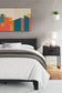 Ashley Express - Cama con plataforma y paneles Socalle