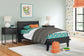 Ashley Express - Cama con plataforma y paneles Socalle
