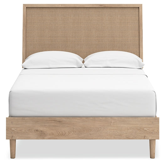 Ashley Express - Cama con paneles Cielden