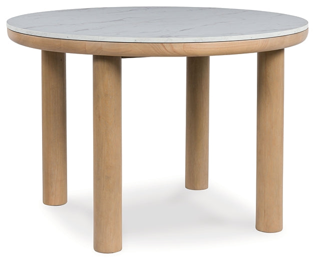 Ashley Express - Mesa de comedor Sawdyn y 4 sillas