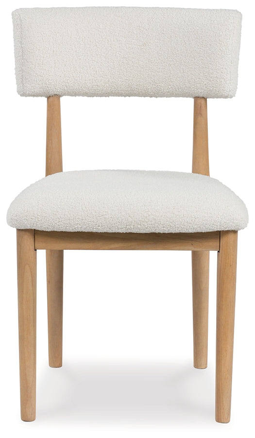 Ashley Express - Mesa de comedor Sawdyn y 4 sillas