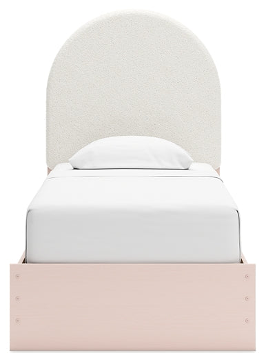 Ashley Express - Cama tapizada con paneles Wistenpine